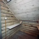 Drevenickovo, Priamo Pri Skibuse Do Jasnej