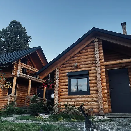 Drevenickovo, Priamo Pri Skibuse Do Jasnej *