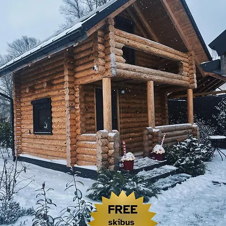 Drevenickovo, Priamo Pri Skibuse Do Jasnej * Liptovský Ján